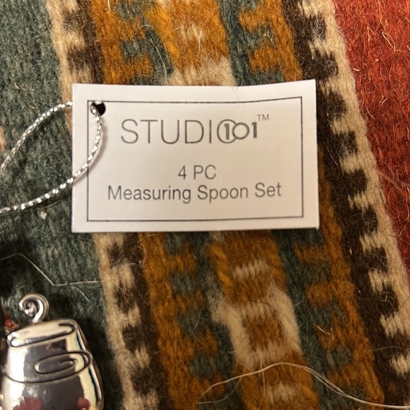 Studio 101 4 Piece Measuring Spoon Set - Picture 7 of 8